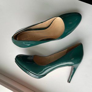Cole Haan emerald green patent leather Chelsea pump
